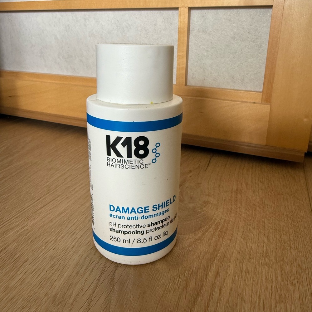 Damage Shield Shampoo - White
